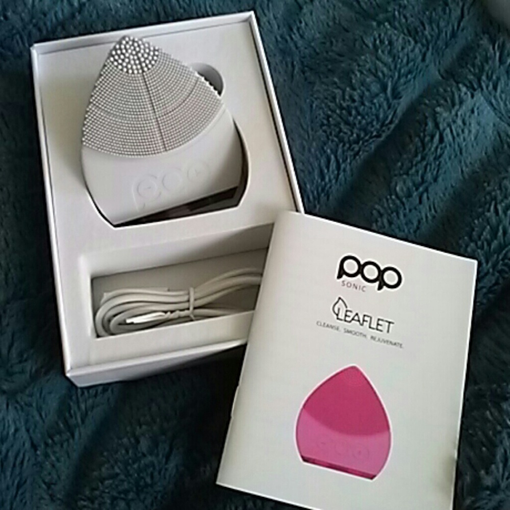 NWT POPSONIC face cleaner